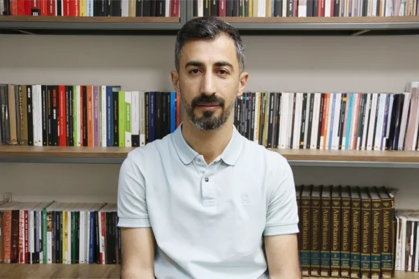 Anayasa değişmeli