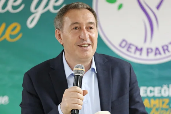 Cumhuriyet Kürt'ü de tanısın