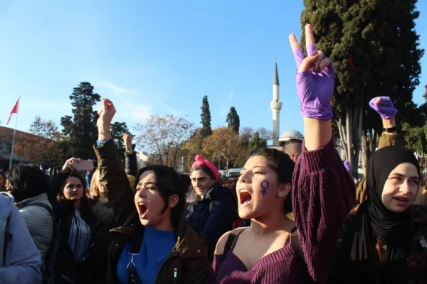 Las Tesis’i değil katilleri yargıla