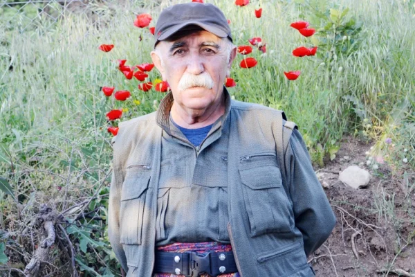 Bir derviş gibi yaşadı