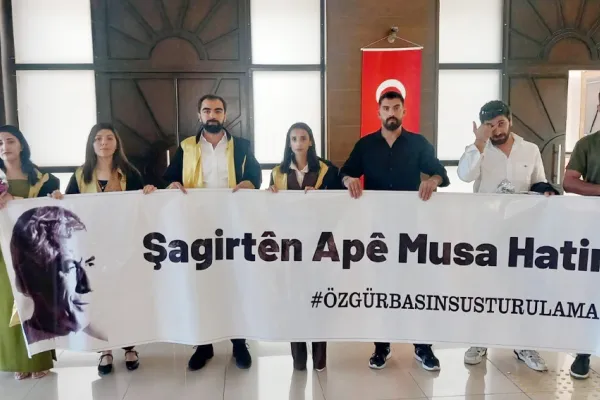 İlk mezunlara Kürtçe engeli