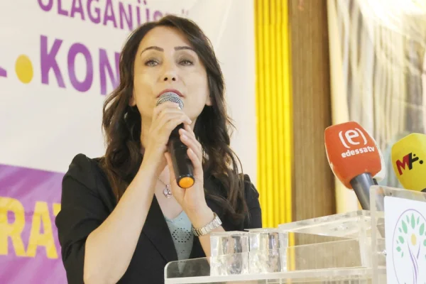 İktidara Riha'dan eleştiri