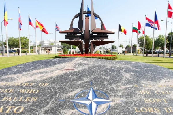 NATO harcamalarına yüzde 5 çağrısı