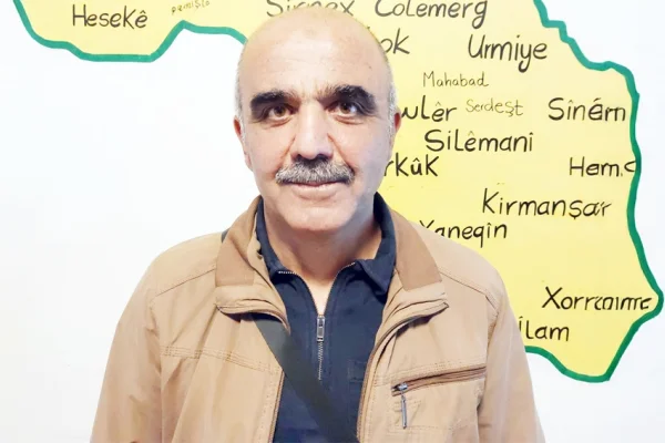 Kürtçe öğretmene sınır dışı tehdidi