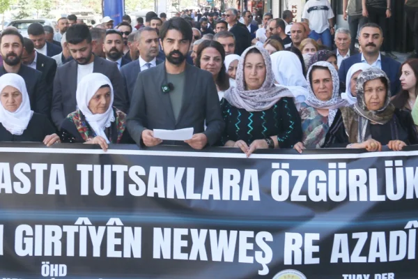 Hasta tutsaklar, ciddi bir sorundur