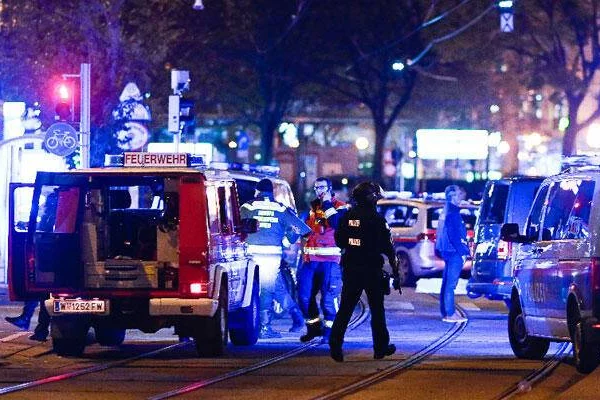 Viyana’da 6 ayrı noktada silahlı saldırı