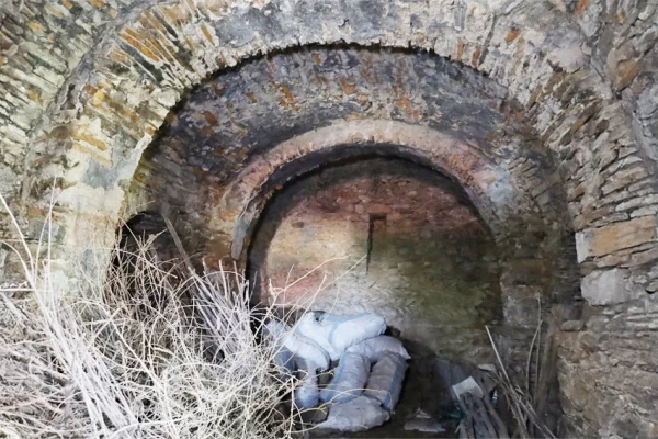 Arak Manastırı kaderine terk edildi