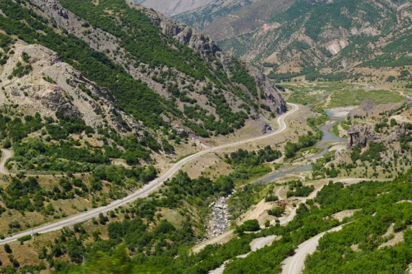 Ölmez Vadisi’nde siyanürlü kıyım