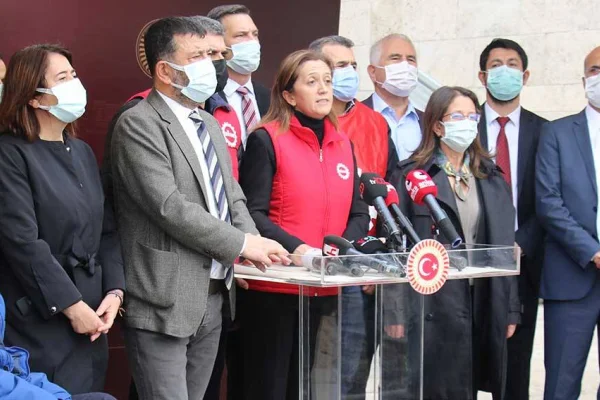 DİSK: Torba yasa geri çekilmeli