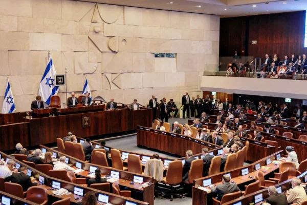 Netanyahu hükümeti kan kaybediyor