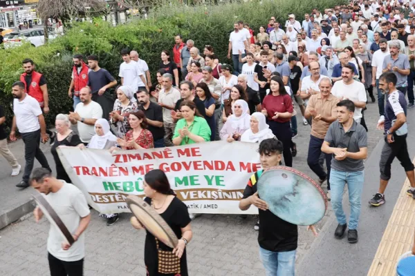 Kürtçeye saldırıya öfke