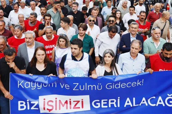 Kayyum emekçinin ekmeğiyle oynuyor