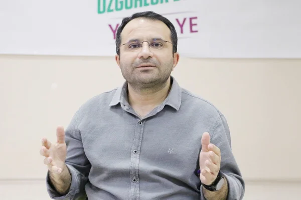 Küreselleşen Öcalan paradigması