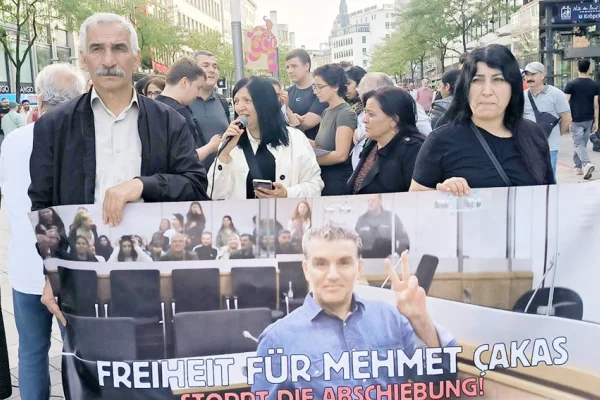 Ramelow’dan Çakas çağrısı: Kararları bekleyin