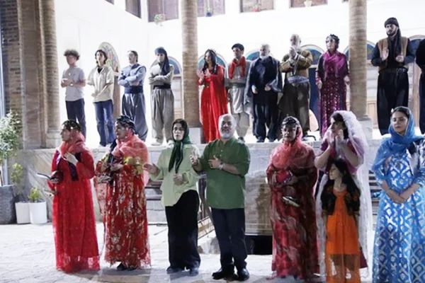 Direnişin teatral anlatımı: Yalnızlığımın sırrı sendin
