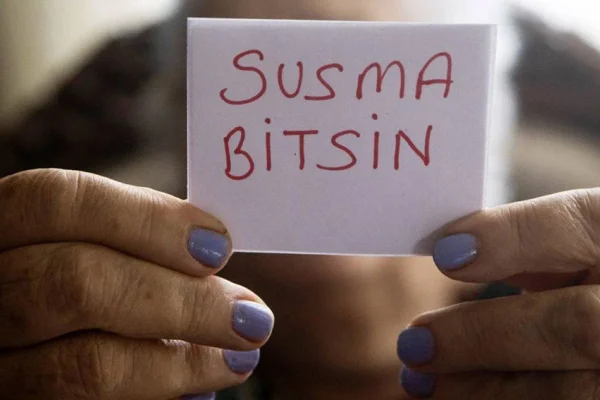 Kurumsal suskunluk duvarı yıkılıyor: #SusmaBitsin