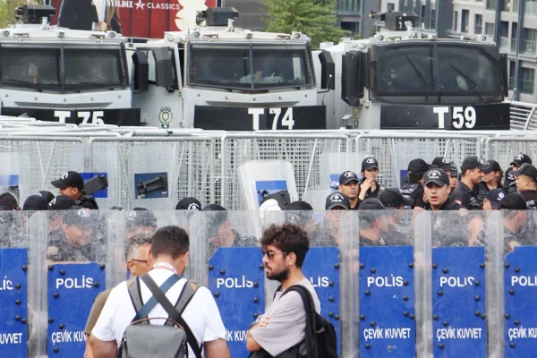 AKP, Bayrampaşa'ya sızdı