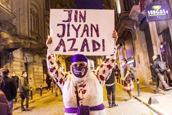 Korku duvarları yıkıldı