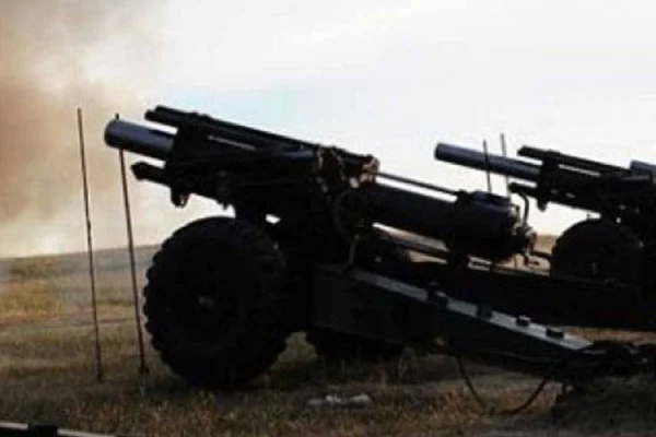 Türk ordusu iki taraftan bombalıyor