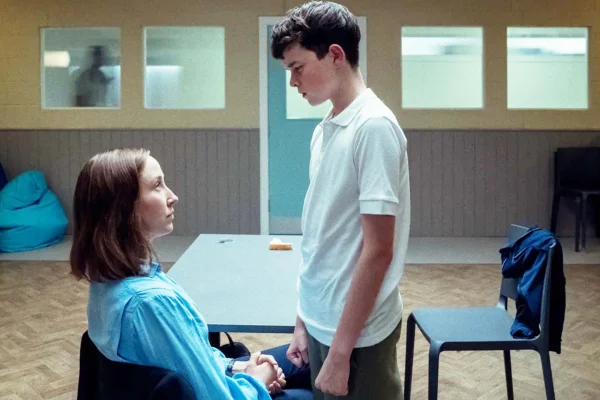 Adolescence: Inceller hangi yasaya karşı?
