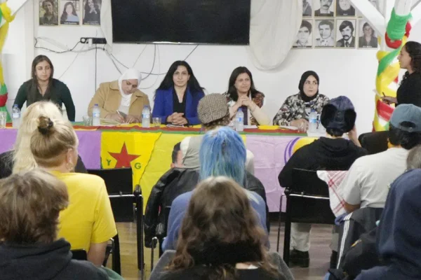 Kadınlar demokratik çözüm arayışında