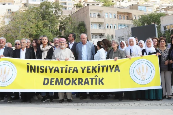Rojava'ya dayatmalar süreci baltalıyor