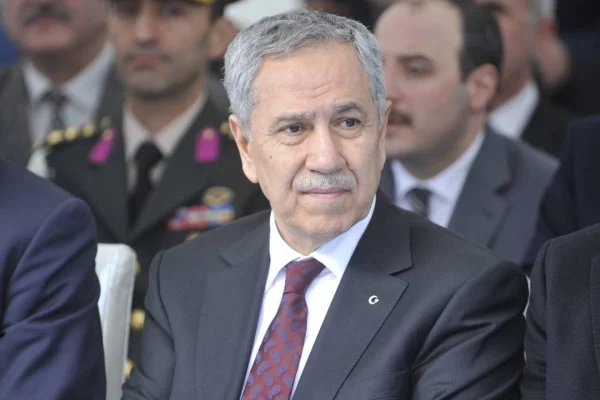 Arınç: Öcalan ile görüşürüm