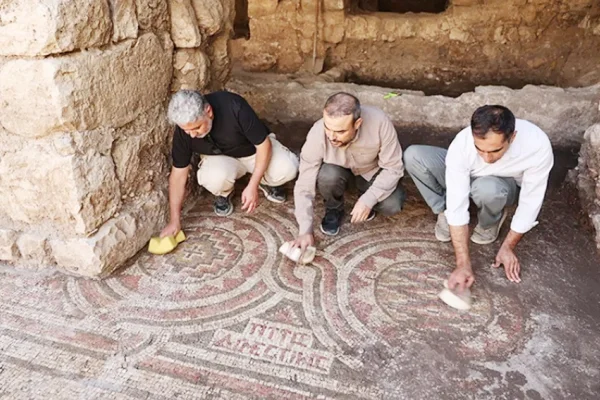 Midyat’ta 1500 yıllık mozaik