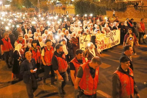 Bu yürüyüşten rahatsız oldular