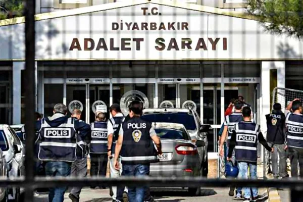 Bayram günü Kürt düşmanlığına devam: 12 tutuklama
