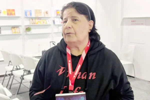 İranlı aktivist Morattab: Gelecek için direniyoruz!