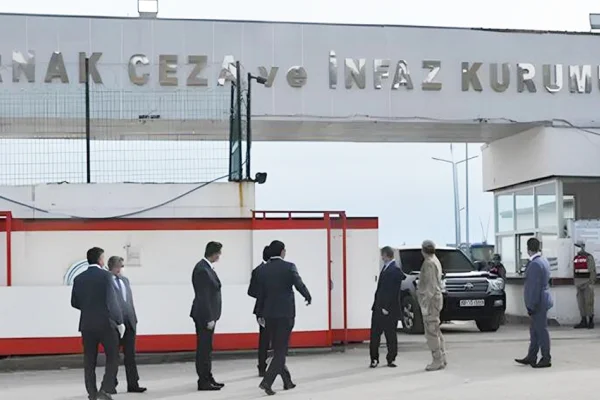 Koğuş istemine darpla yanıt