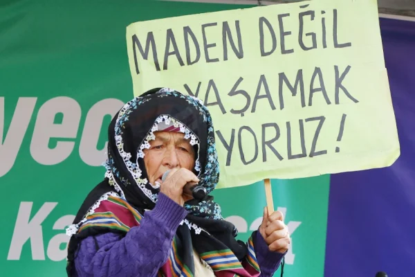 Dêrsim'de talana karşı miting