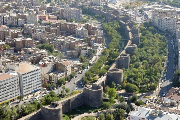 Özel savaşın yerel ayakları