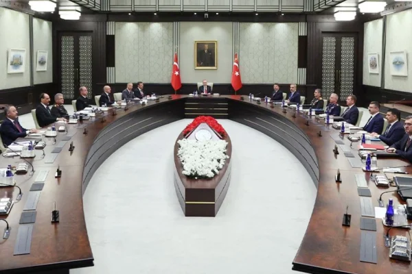 Uzaklardaki 'barış'a duyarlı MGK