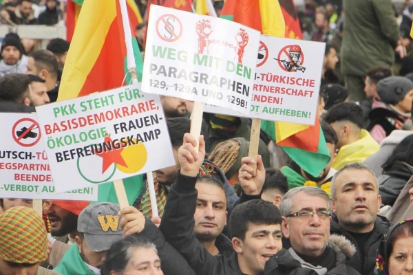Yasağı kaldır, Kürtleri kriminalizeye son ver