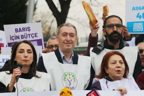 Savaş bütçenin de gaspıdır