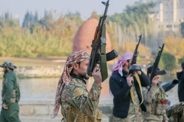 HTŞ, Dêr Hafir’da yaralıları hedef aldı