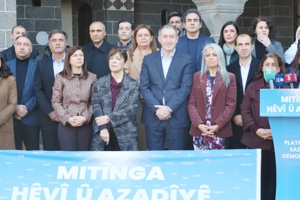 Amed mitinge hazırlanıyor