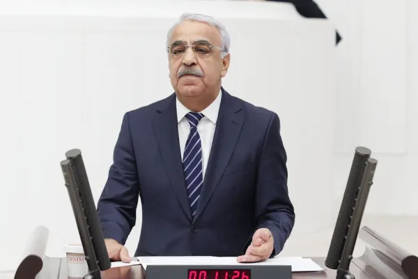 Meclis'e barış hukukunu anlattı