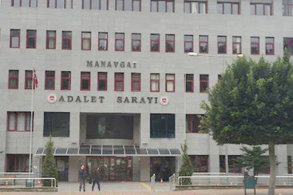 Türk mahkemesi: Kürtçe konuşturmam!