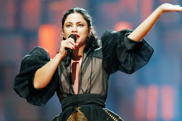 Direnişin özgür sesi: Emel Mathlouthi