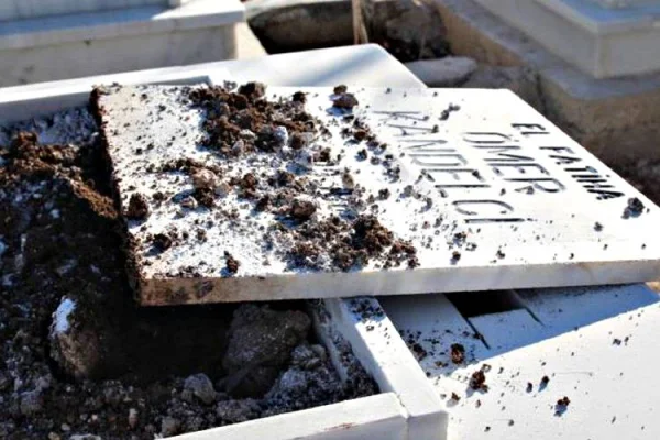 Cansız bedenlerden korkan iktidar 