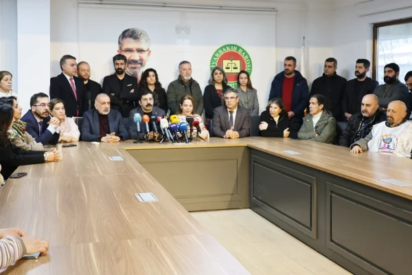 Statü ve temsili dışlamak çözümsüzlüktür