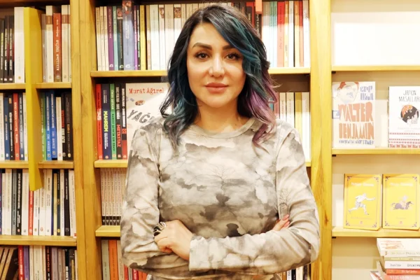 Bir hikaye anlatıcısıyım