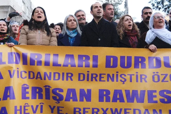 Şam ve Ankara protesto edildi