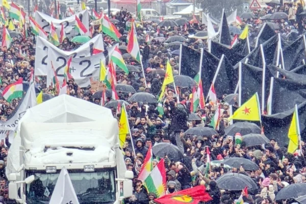 Rojava tenê niye, Başûr piştaniye
