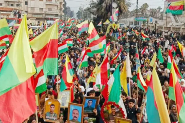 Rojava tek ses: Kurdistan Yek Welat e