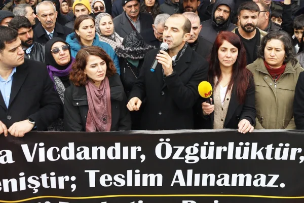 Kürtlerin birlik referansı Rojava’dır