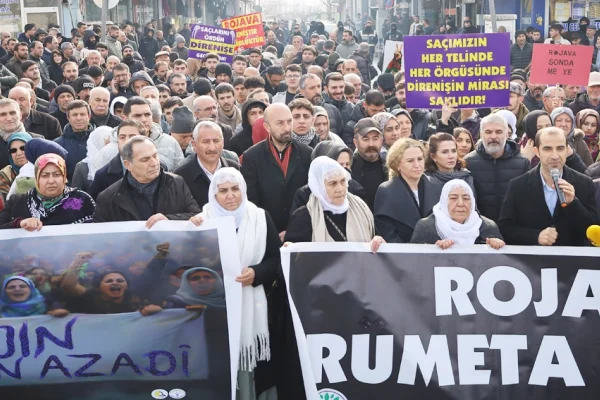 Kürt düşmanı değilsen kapıyı niye açmıyorsun?